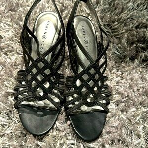 Karen Scott 8.5 Black low heel